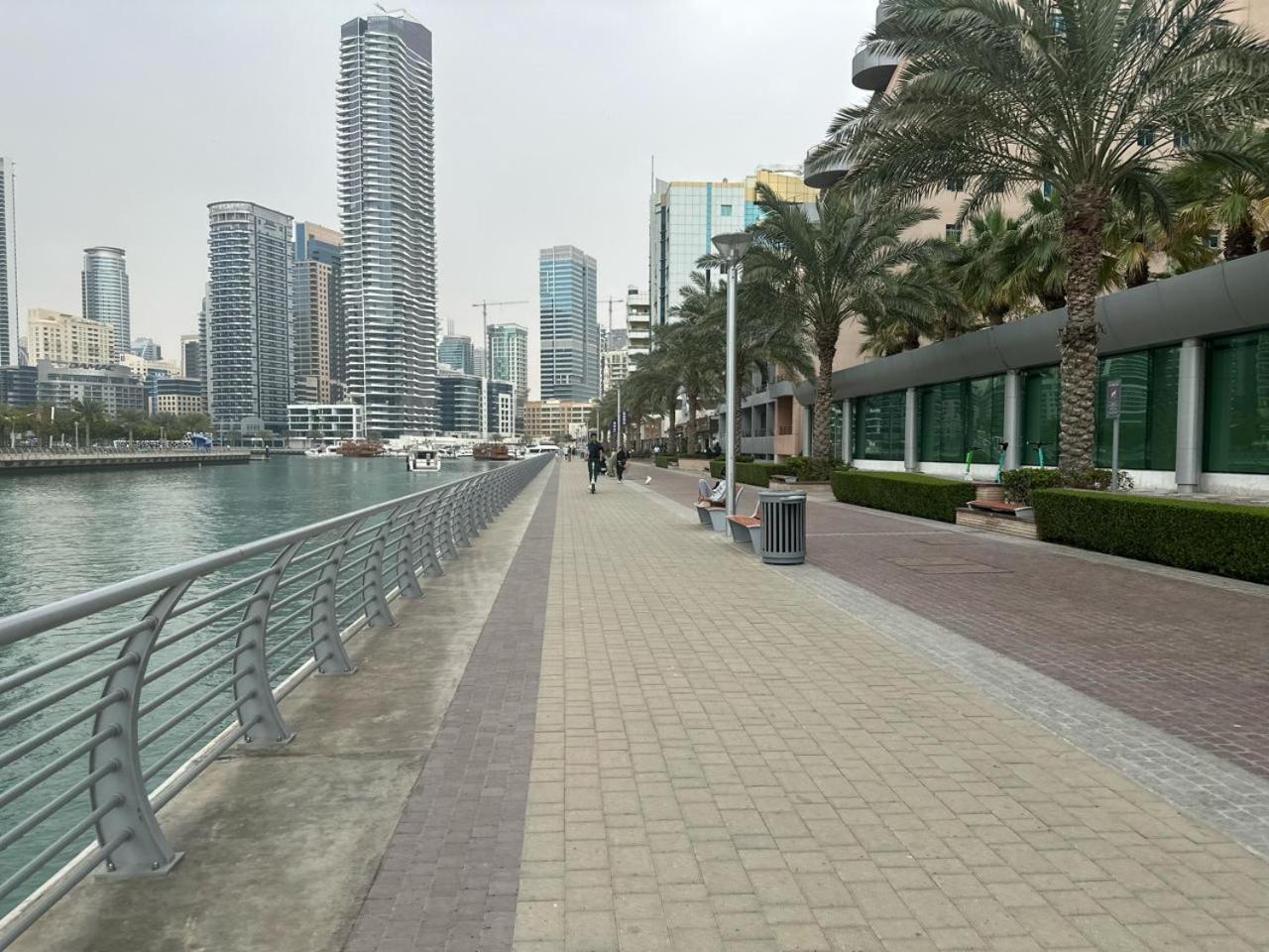 Success Luxury Apartment - 5 Min Away Marina Corniche - Free Housekeeping Provided Everyday-24-7 Staff Available For Services Dubaj Kültér fotó