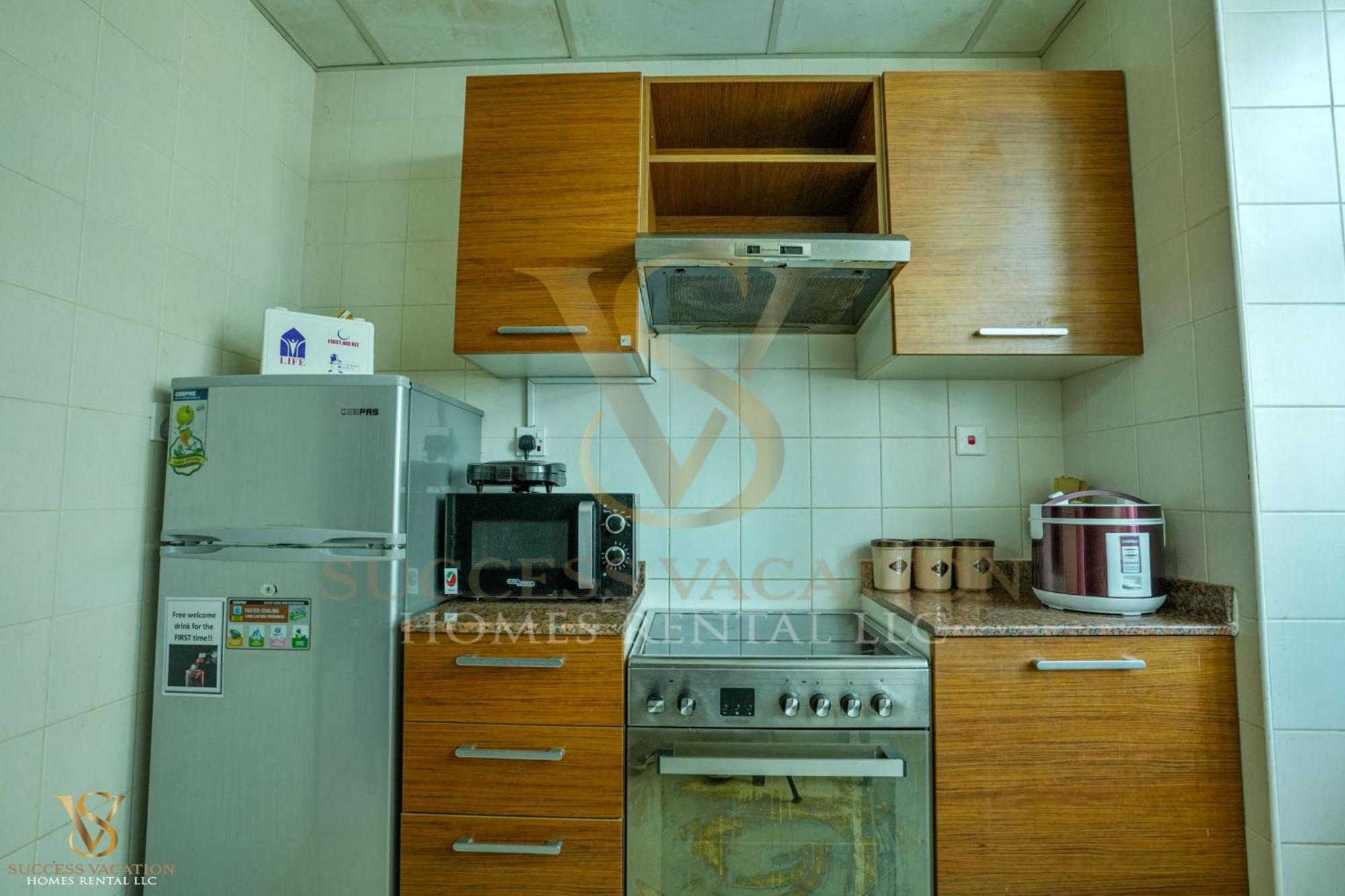 Success Luxury Apartment - 5 Min Away Marina Corniche - Free Housekeeping Provided Everyday-24-7 Staff Available For Services Dubaj Kültér fotó