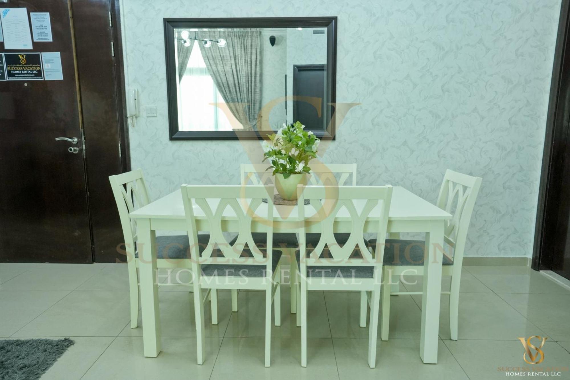 Success Luxury Apartment - 5 Min Away Marina Corniche - Free Housekeeping Provided Everyday-24-7 Staff Available For Services Dubaj Kültér fotó