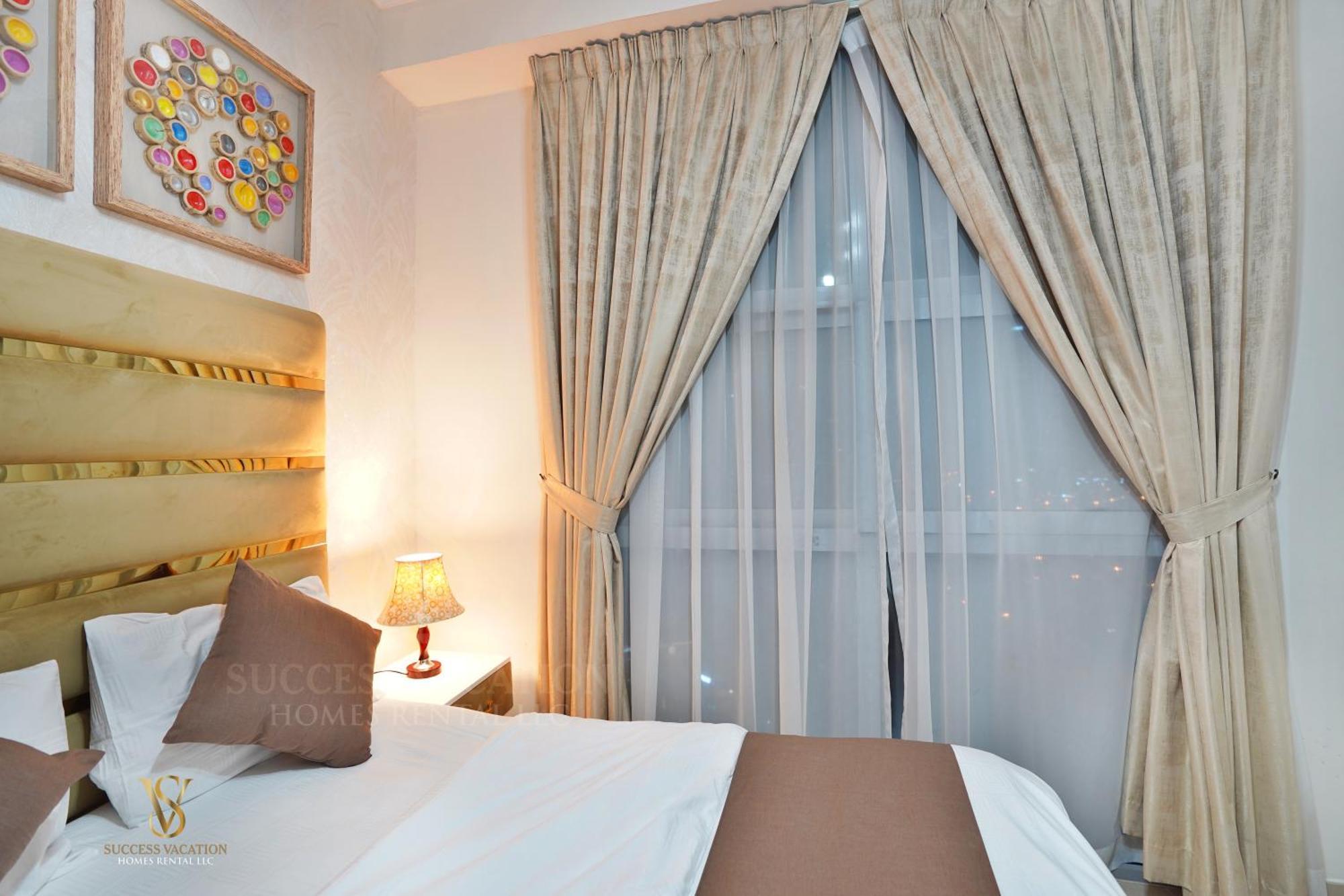 Success Luxury Apartment - 5 Min Away Marina Corniche - Free Housekeeping Provided Everyday-24-7 Staff Available For Services Dubaj Kültér fotó